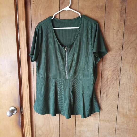 plus size womens green short sleeve half zip pullover top size 4X - Picture 2 of 4
